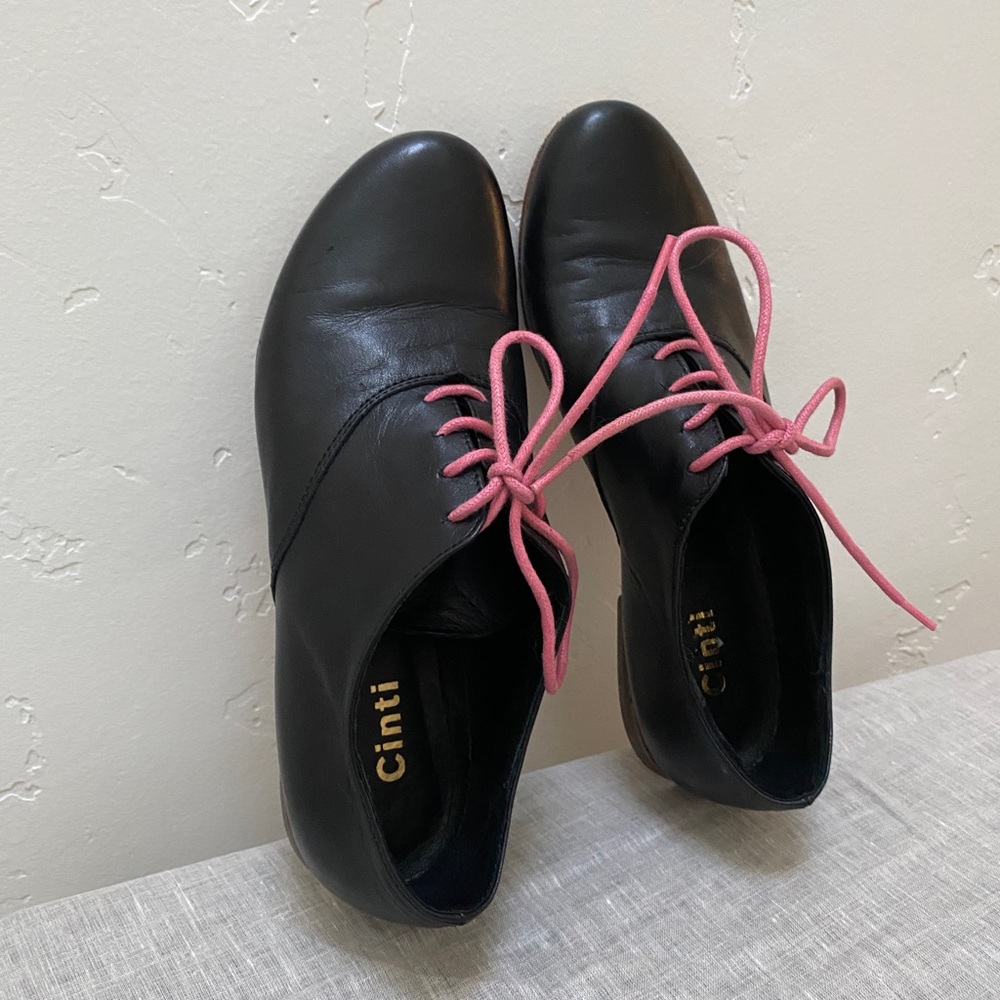 Cinti vintage leather pink ties black loafers shoes size 6.5